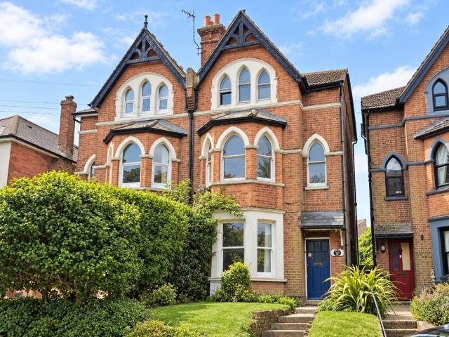 7 bedroom house of multiple occupation to rent