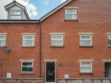 7 bedroom house of multiple occupation for sale