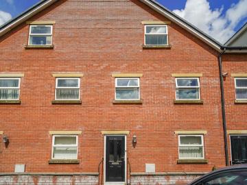 7 bedroom house of multiple occupation for sale