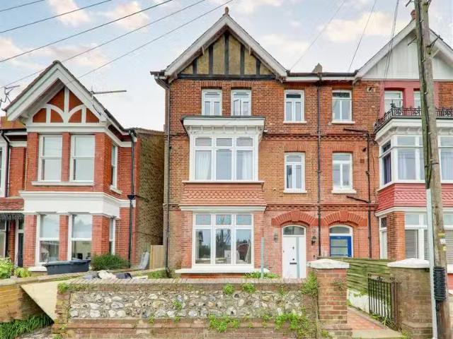 7 bedroom house share for rent in Warwick Gardens, Worthing, B.
