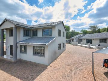7 Bedroom House To Let in Ruimsig