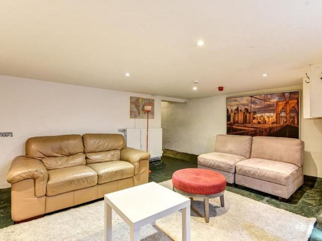 7 bedroom house to rent