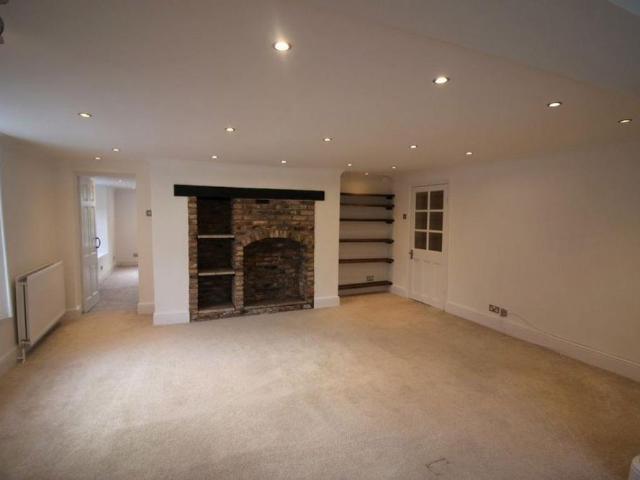 7 bedroom house to rent