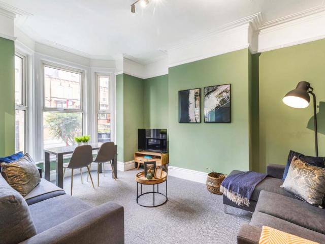 7 bedroom house to rent