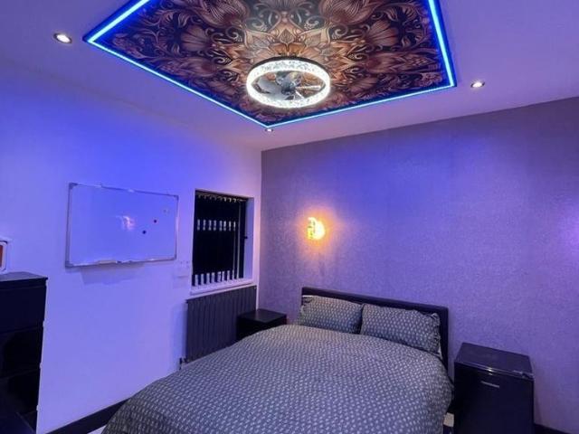 7 bedroom house to rent