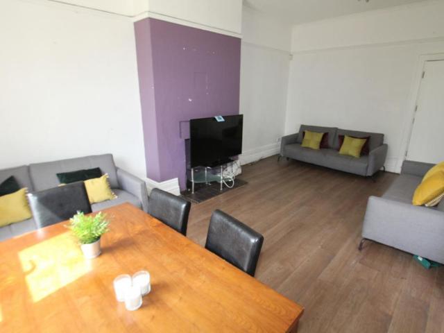 7 bedroom house to rent