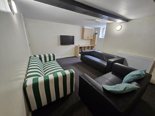 7 bedroom house to rent