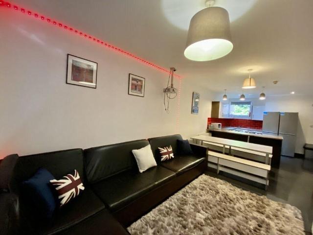7 bedroom house to rent