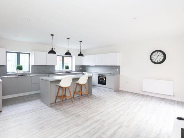 7 bedroom house to rent
