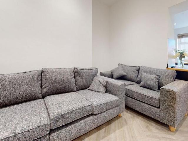 7 bedroom house to rent
