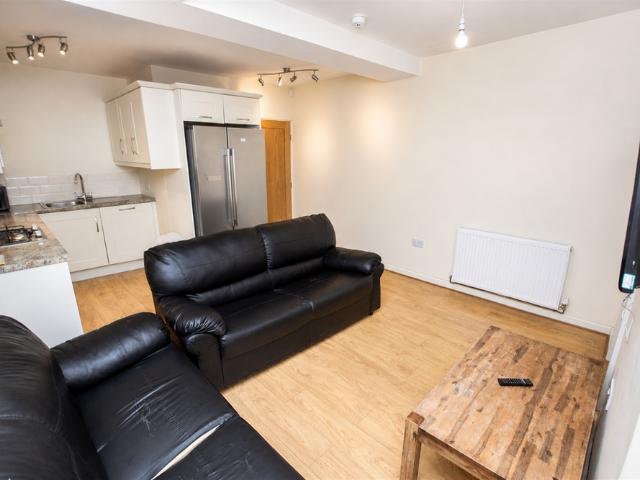 7 bedroom house to rent
