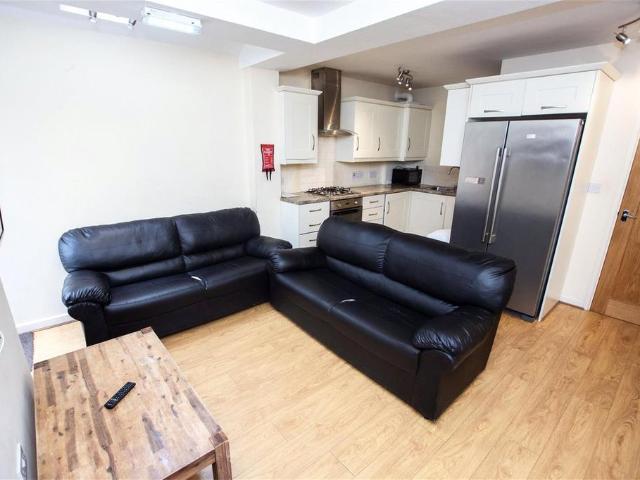 7 bedroom house to rent