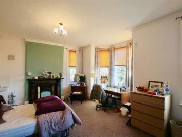 7 bedroom house to rent