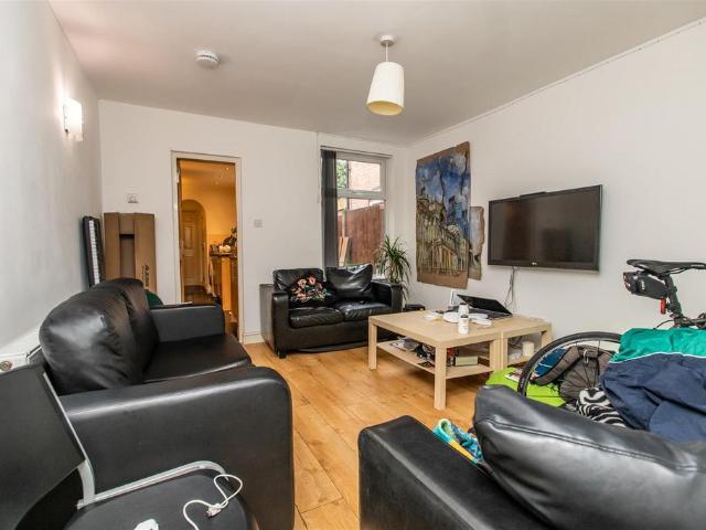 7 bedroom house to rent