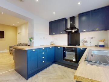 7 bedroom house to rent