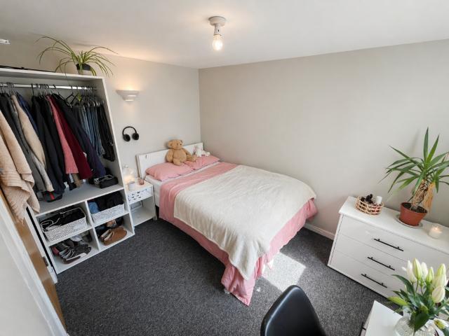 7 bedroom house to rent