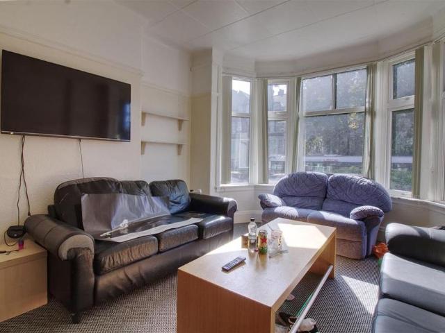 7 bedroom house to rent