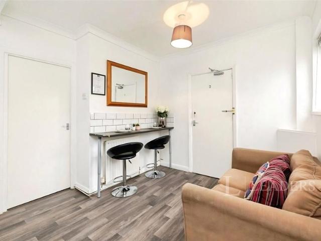 7 bedroom house to rent Westlea Road, Leamington Spa, CV31