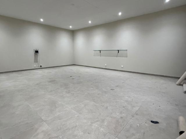 7 Bedroom House To Rent in Woodhill Golf Estate