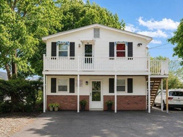 7 bedroom, Hampton NH 03842 105418241