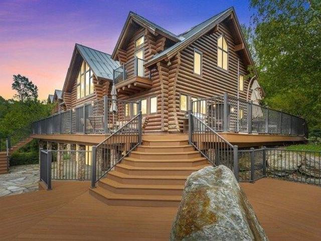 7 bedroom, Hinesburg VT 05461 104570600
