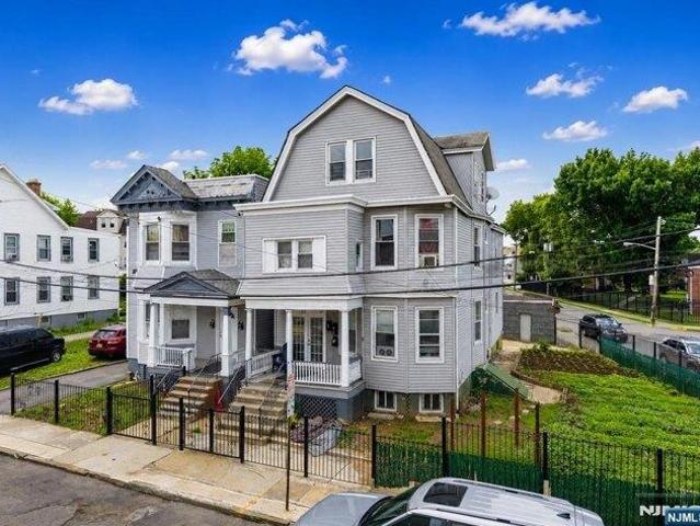7 bedroom, Irvington NJ 07111 105677815