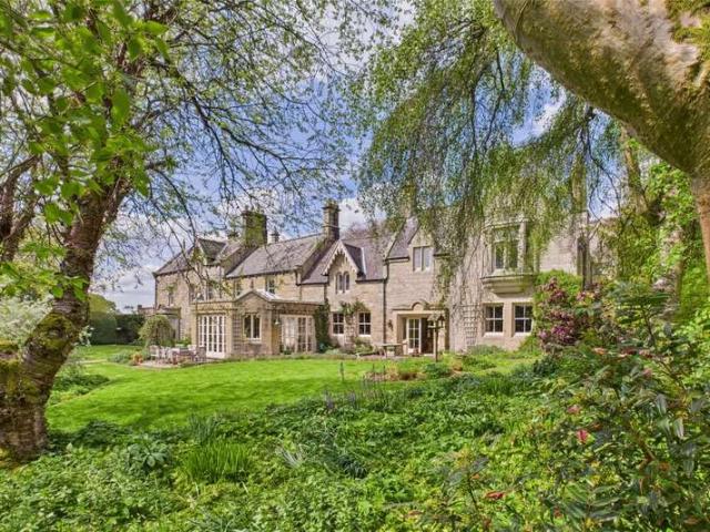 7 Bedroom Manor House Character Property