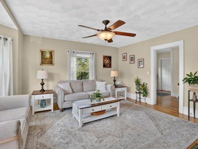 7 bedroom, Medford MA 02155 105473607