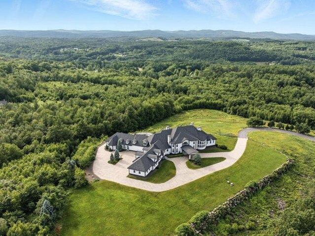 7 bedroom, New Boston NH 03070 105873276