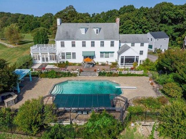 7 bedroom, Newtown CT 06482 104787752