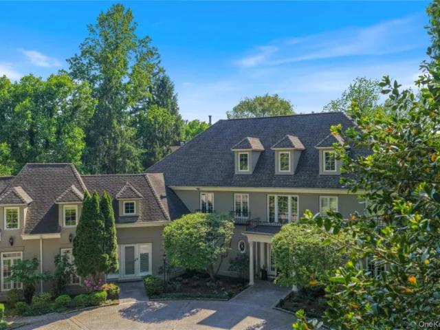 7 bedroom, NY NY 102715671