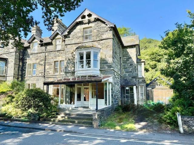 7 bedroom semi detached villa house for sale