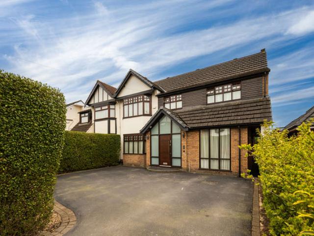 7 Bedroom Semi Detached House