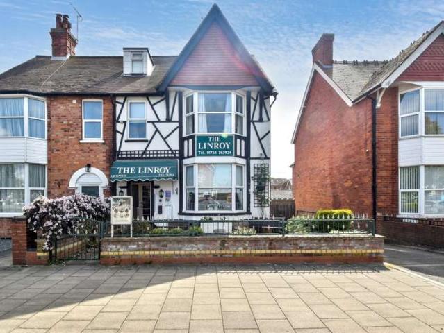 7 Bedroom Semi Detached House