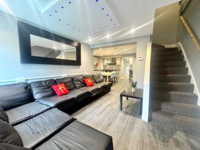 7 bedroom Semi detached house To Let