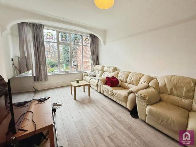 7 bedroom semi detached house to rent