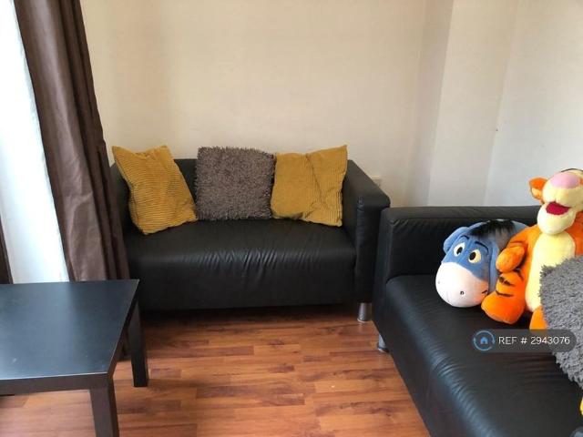 7 bedroom semi detached house to rent