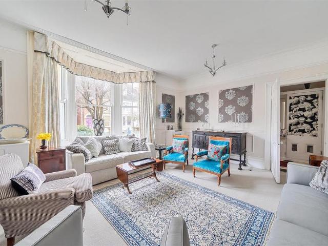 7 bedroom semi detached house to rent