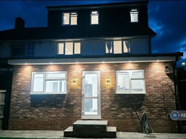7 bedroom semi detached house to rent
