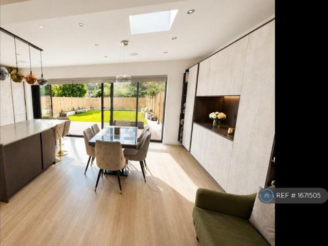 7 bedroom semi detached house to rent