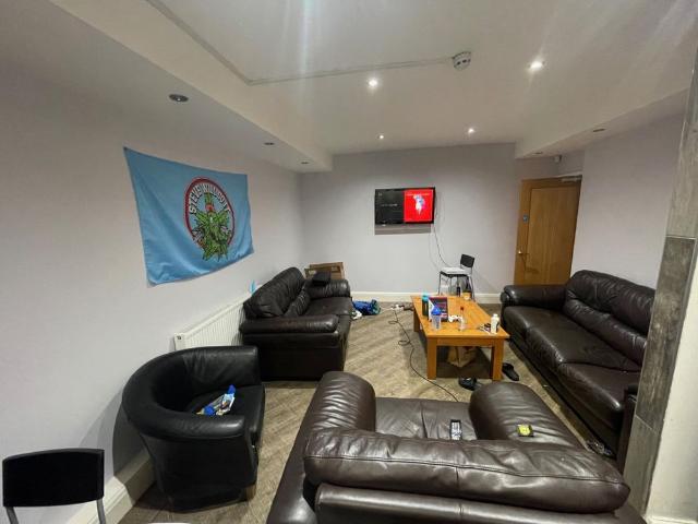 7 bedroom semi detached house to rent