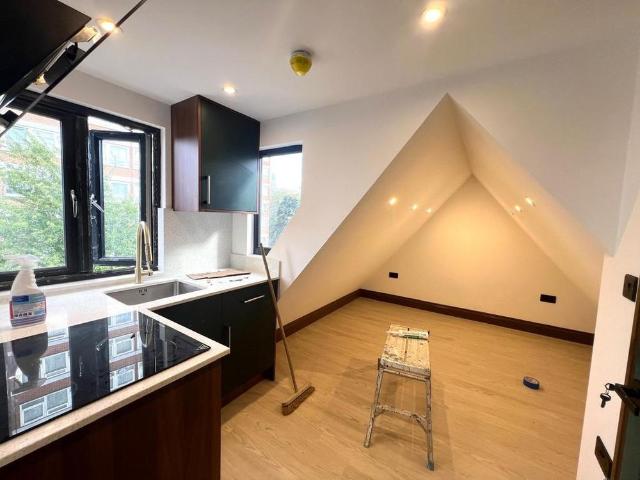 7 bedroom semi detached house to rent