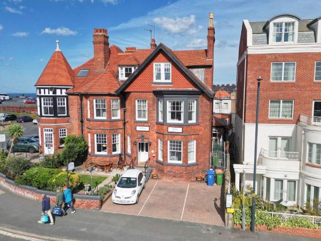 7 bedroom semi detached house for sale