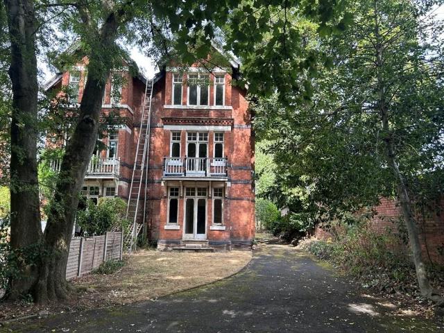 7 bedroom semi detached house for sale