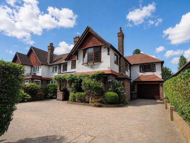 7 bedroom semi detached house for sale
