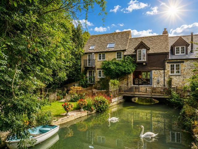 7 bedroom semi detached house for sale