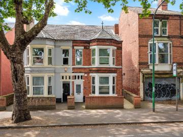7 bedroom semi detached house for sale