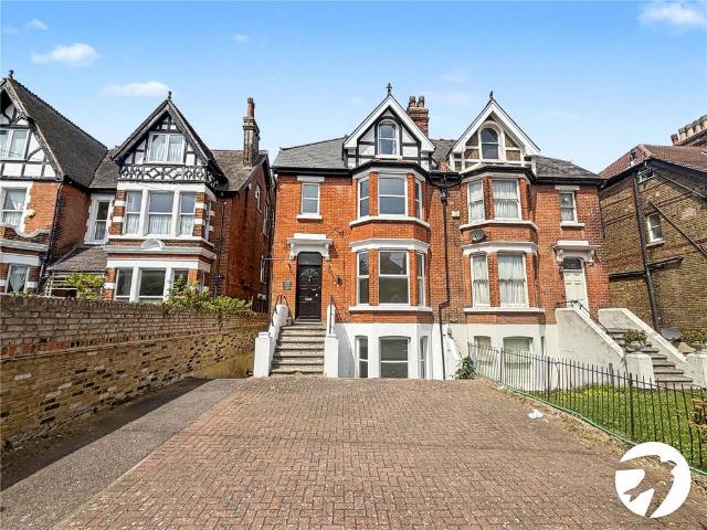 7 bedroom semi detached house for sale