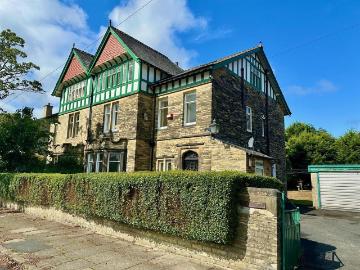 7 bedroom semi detached house for sale