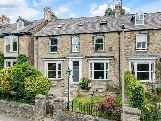 7 bedroom semi detached house for sale